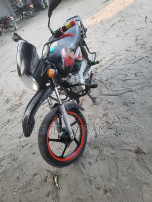Bajaj Boxer 125 2025 Black