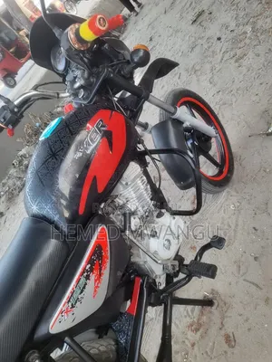 Bajaj Boxer 125 2025 Black