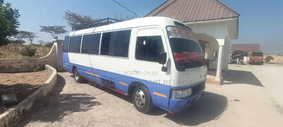 Toyota Coaster 2004 White