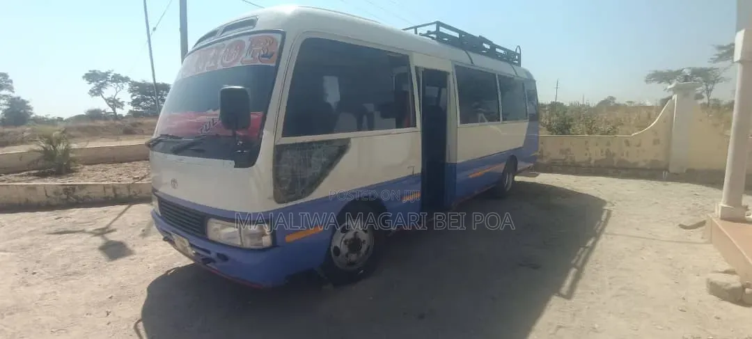 Toyota Coaster 2004 White