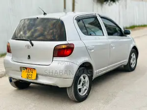 Toyota Vitz 1.3 AWD 5dr 2003 Silver