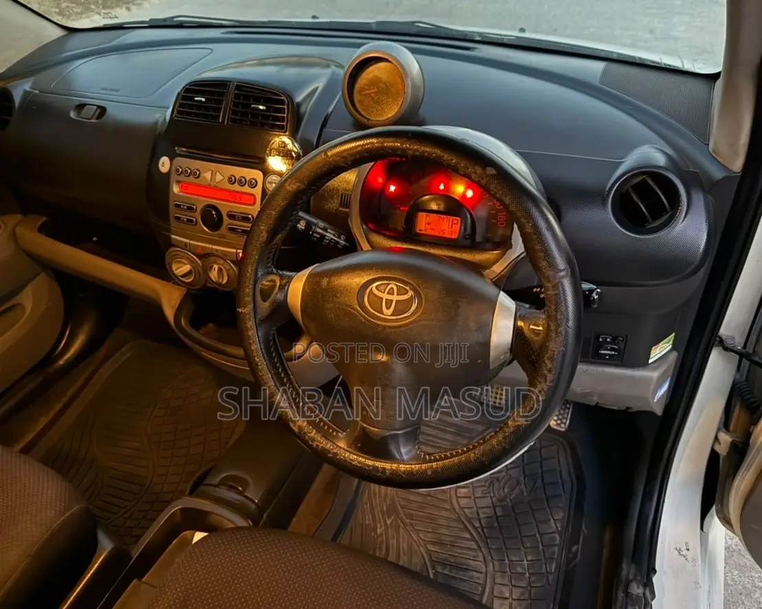 Toyota Passo 1.0 AWD 2005 White