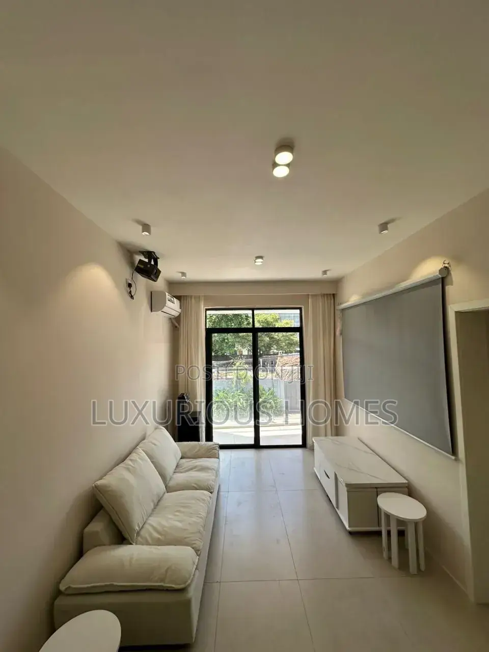 Furnished 2bdrm Apartment in Oyster Bay for rent