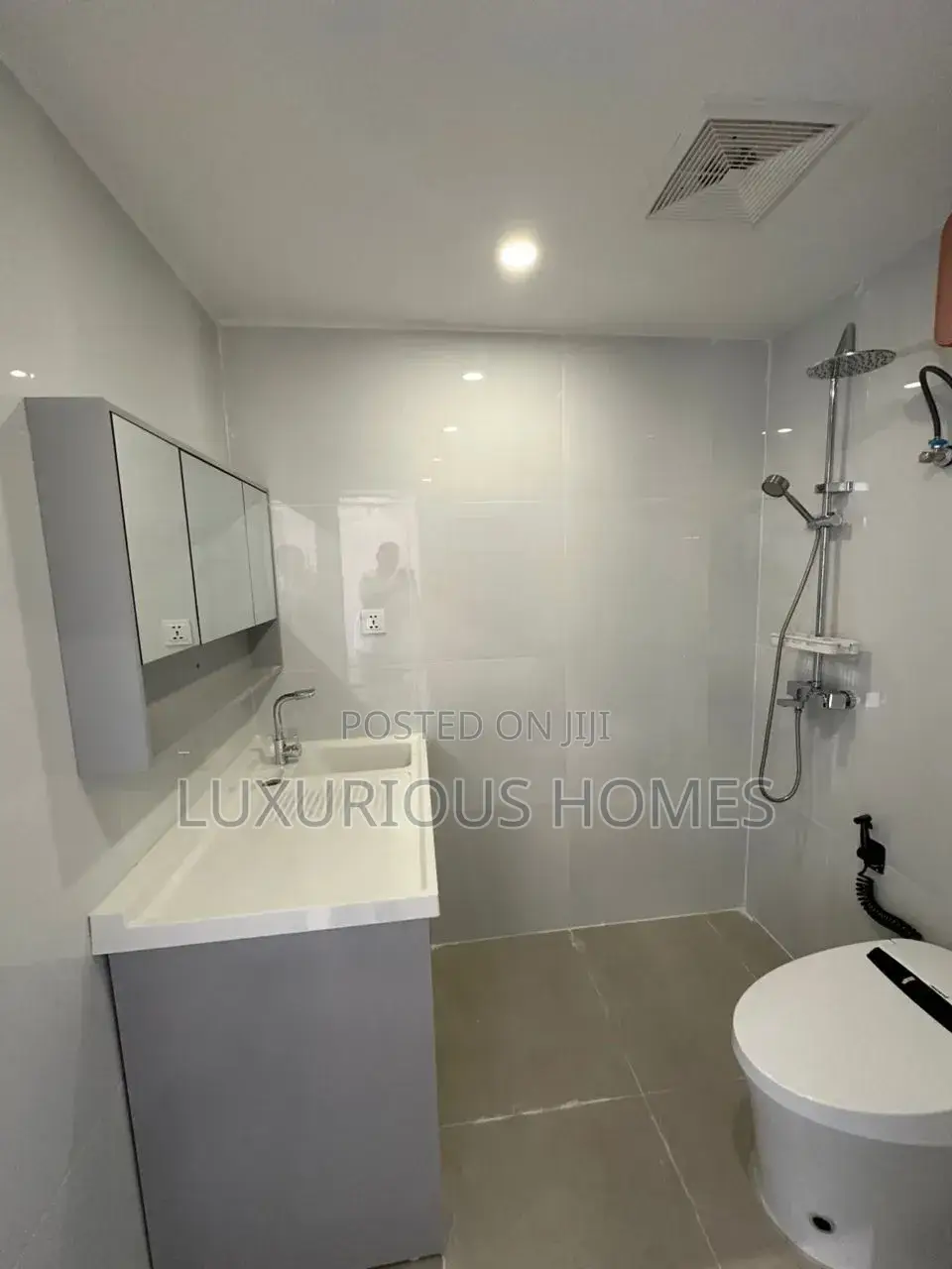 Furnished 2bdrm Apartment in Oyster Bay for rent