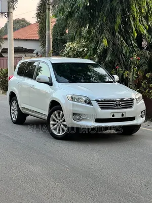 Toyota Vanguard 2012 White