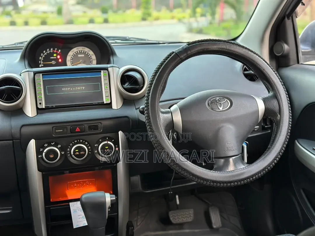 Toyota IST 2006 Silver