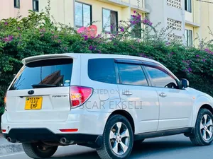 Subaru Forester 2010 White