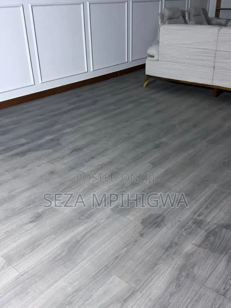 Mkeka Wa Mbao (Wood Grain PVC Flooring Roll)