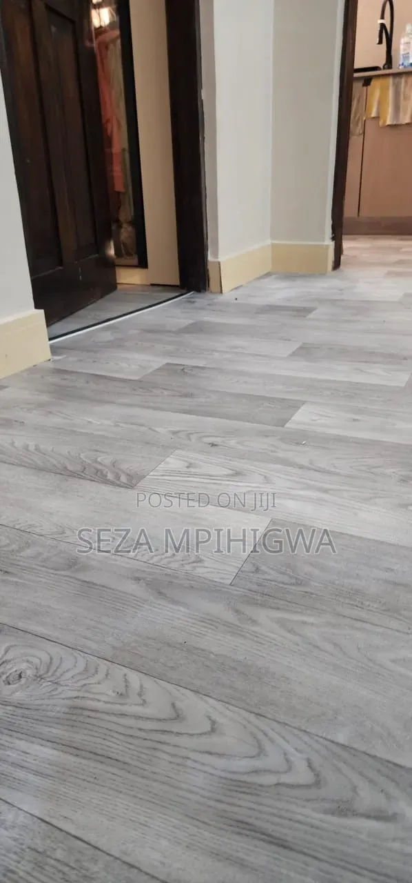 Mkeka Wa Mbao (Wood Grain PVC Flooring Roll)