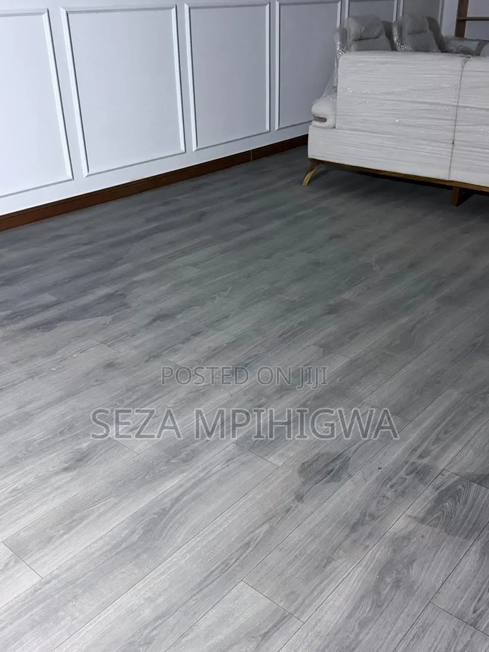 Mkeka Wa Mbao (Wood Grain PVC Flooring Roll)