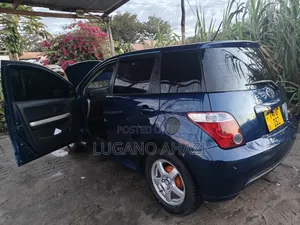 Toyota IST 2006 Blue