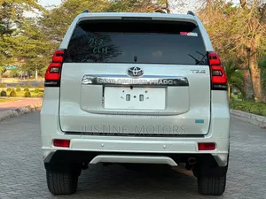 Toyota Land Cruiser Prado 2023 White