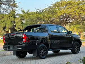 Toyota Hilux 2023 Black