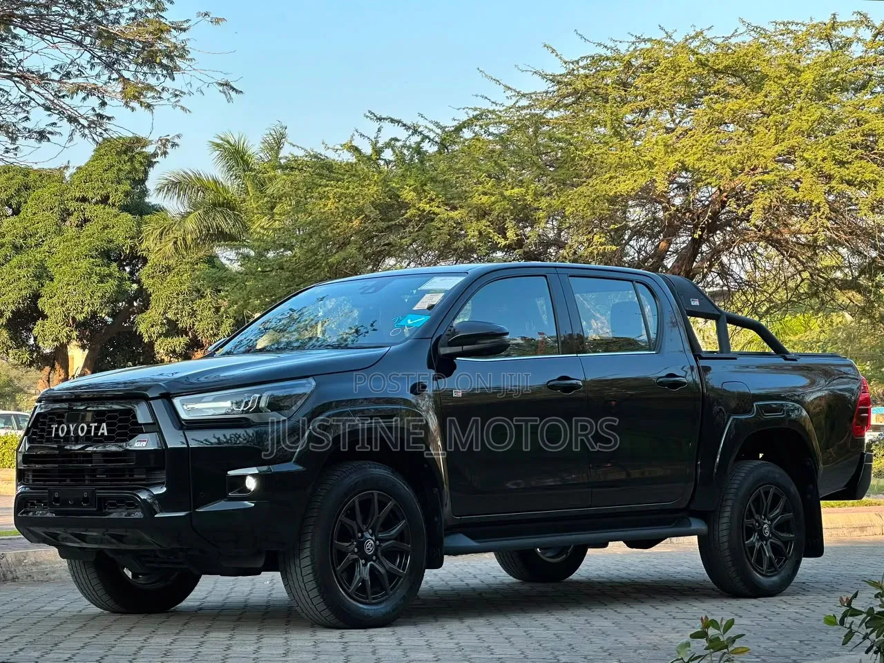 Toyota Hilux 2023 Black