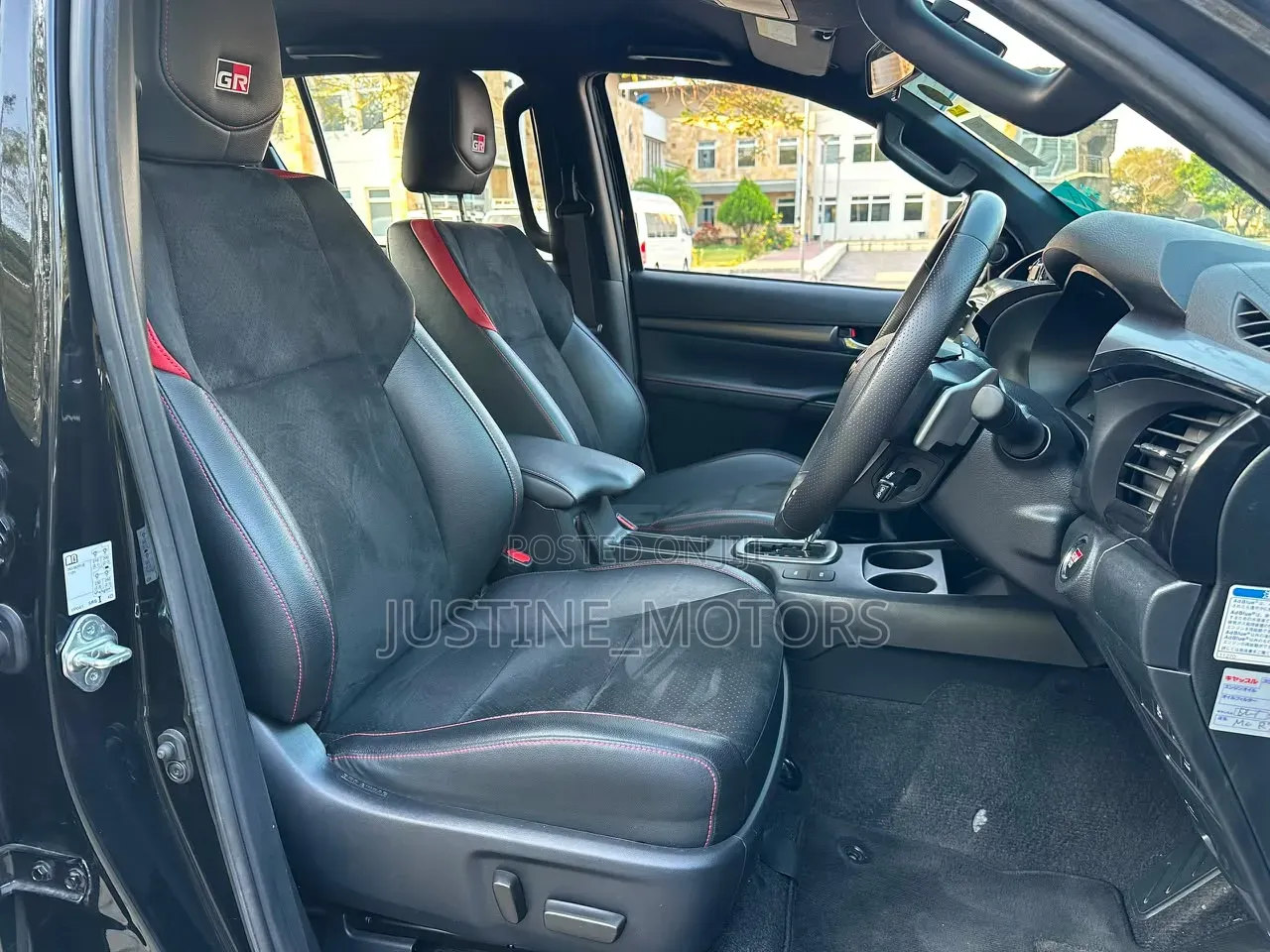 Toyota Hilux 2023 Black