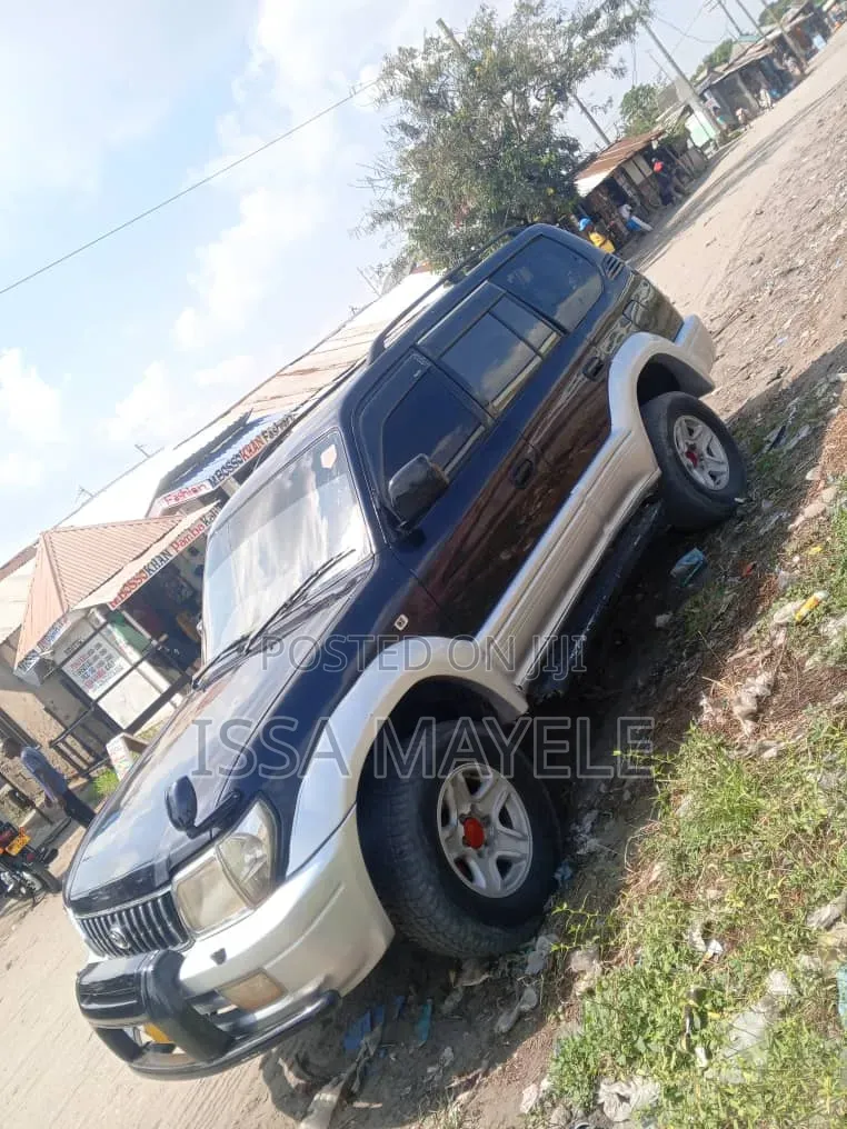 Toyota Land Cruiser Prado 2005 Blue