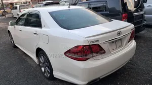 Toyota Crown 2009 Off white