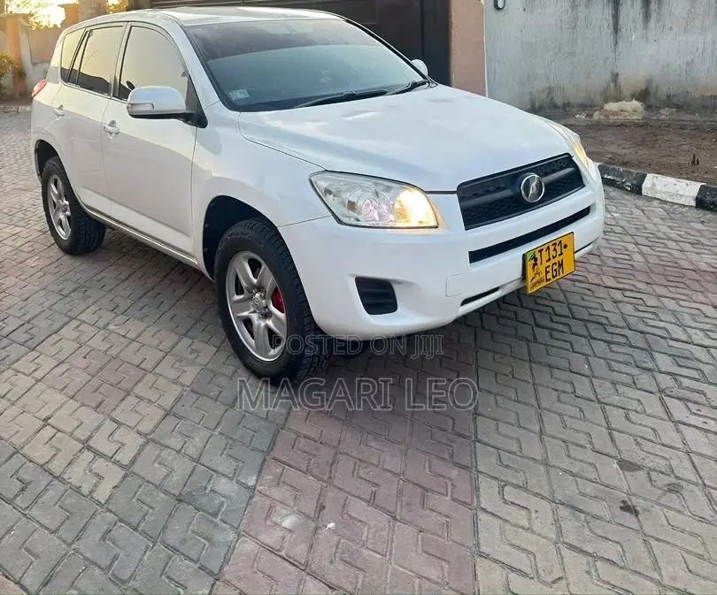 Toyota RAV4 2.4 2008 White