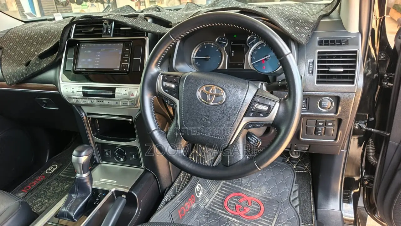 Toyota Land Cruiser Prado 2023 Black
