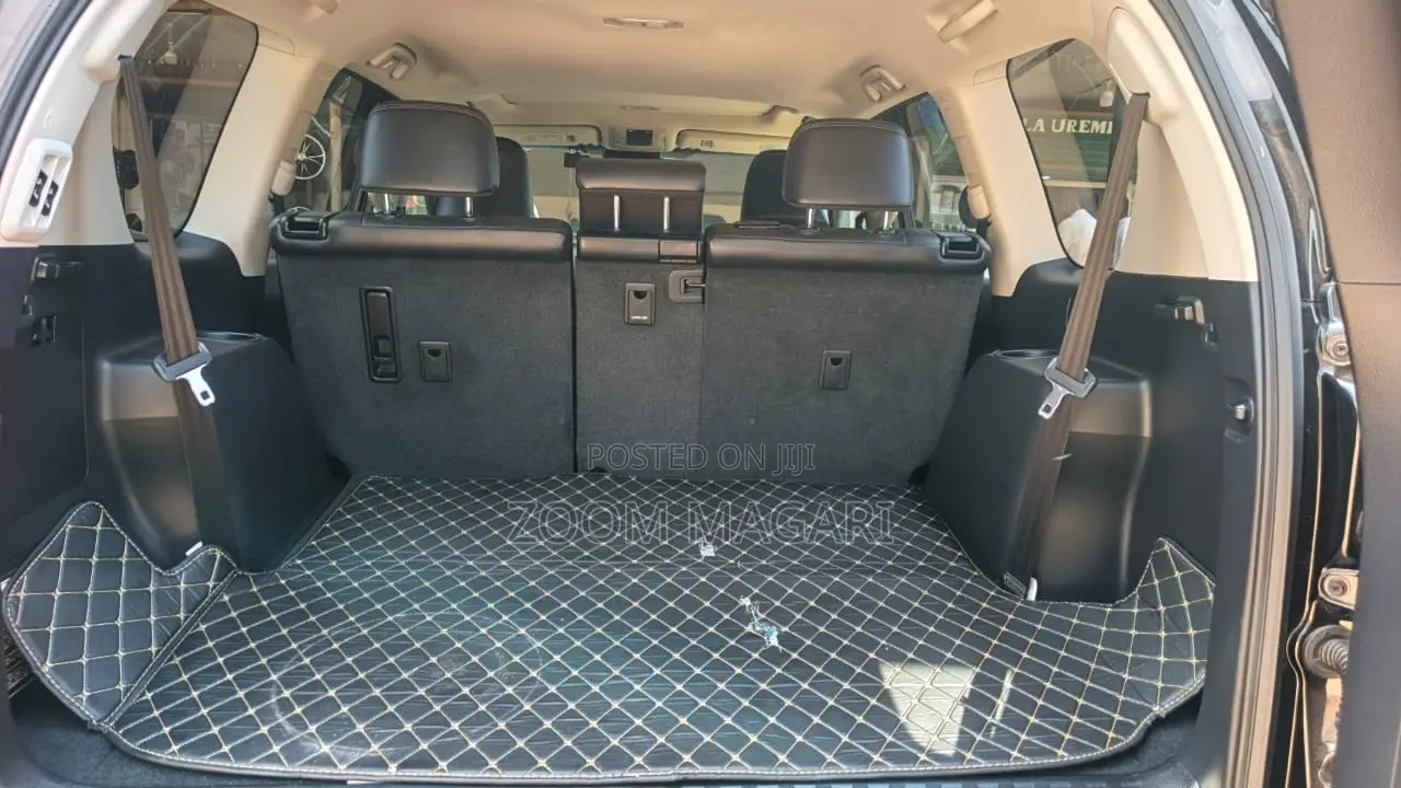 Toyota Land Cruiser Prado 2023 Black