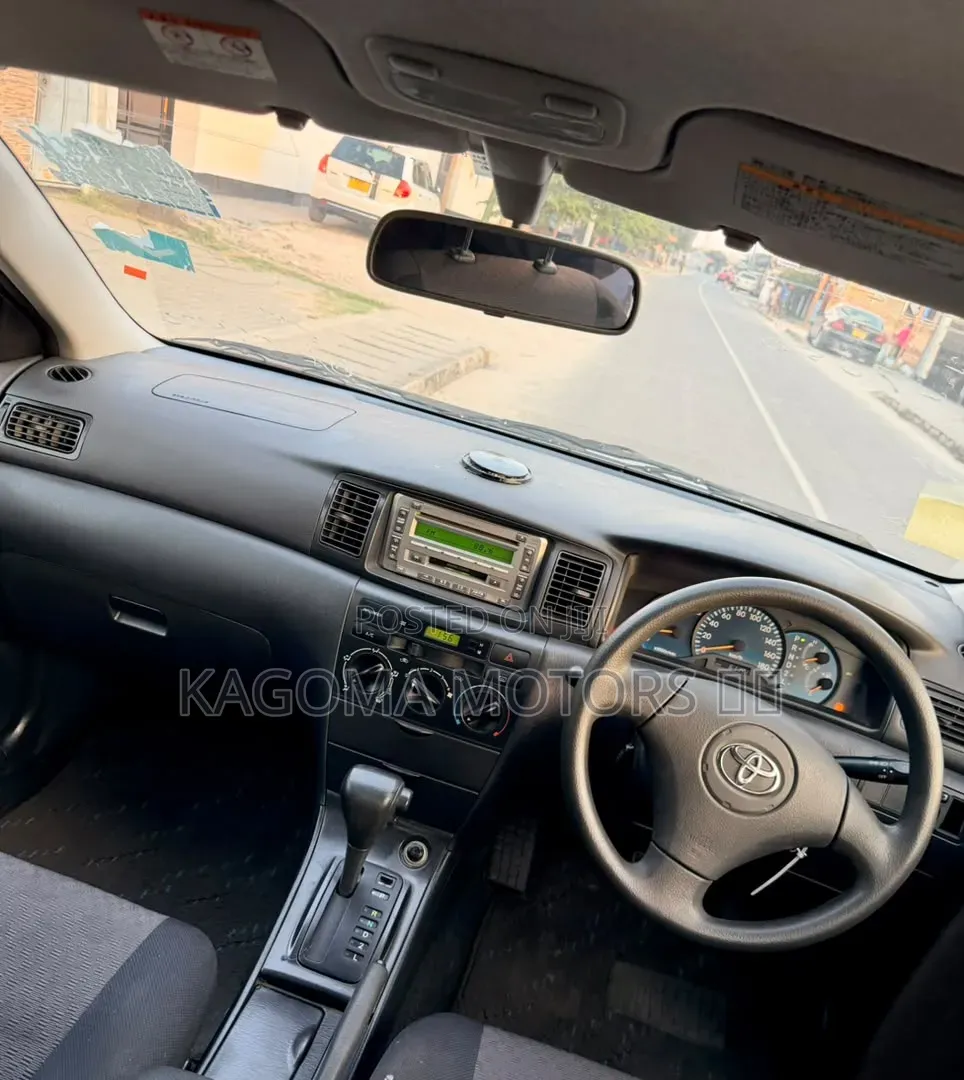 Toyota Corolla RunX 2004 Silver
