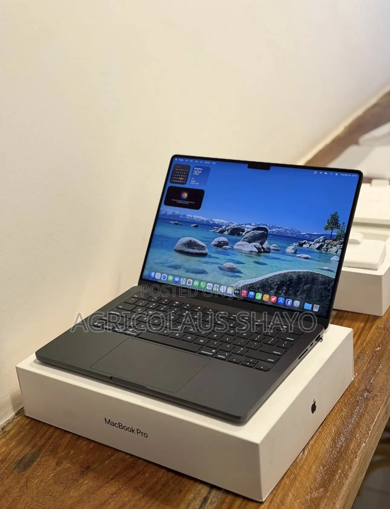New Laptop Apple MacBook Pro 2025 M5 24GB Apple M5 SSD 1T