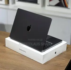 New Laptop Apple MacBook Pro 2025 M5 16GB Apple M5 SSD 1T