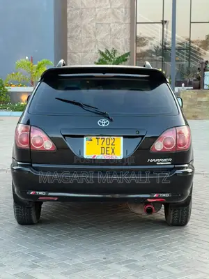 Toyota Harrier 2004 Black