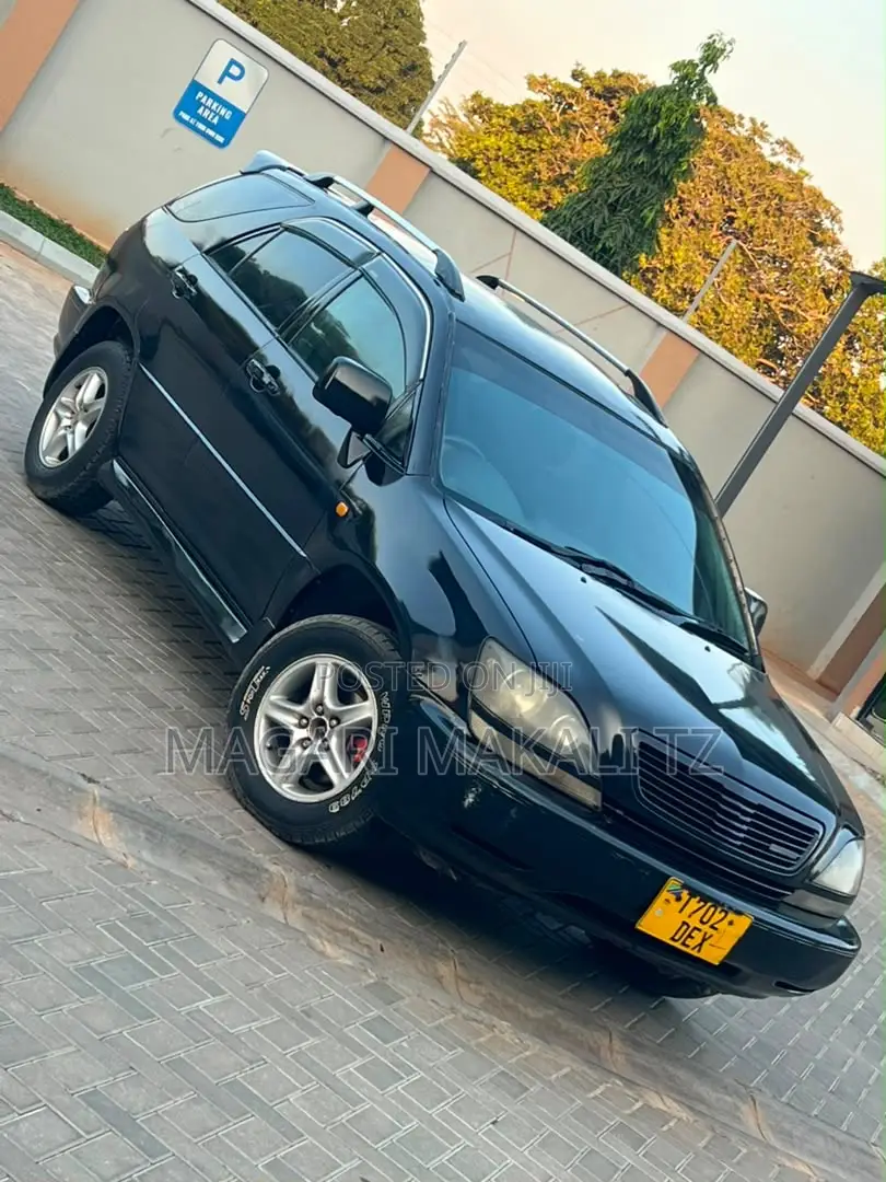 Toyota Harrier 2004 Black
