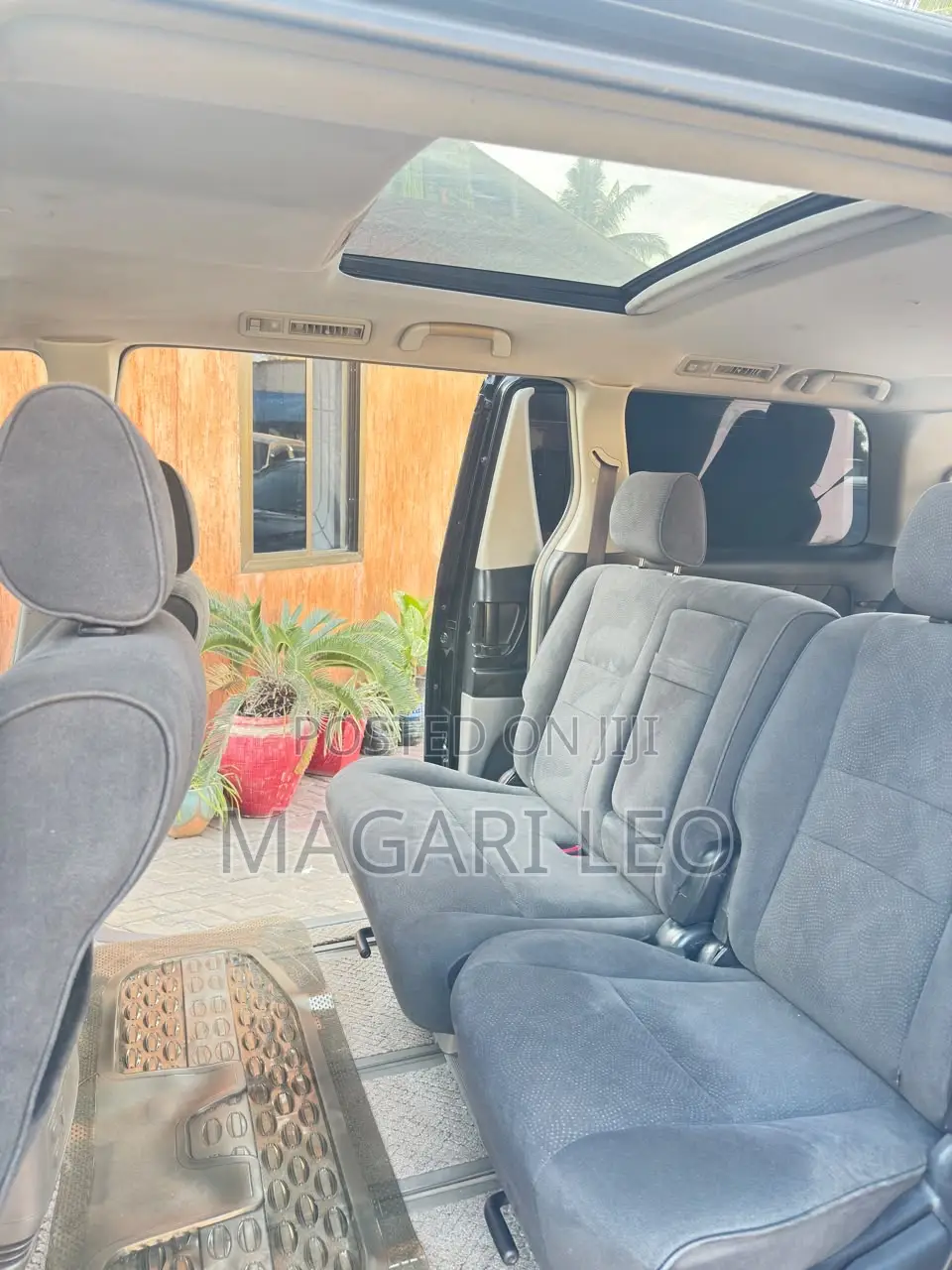 Toyota Alphard 2.4 Petrol AWD 2006 Black