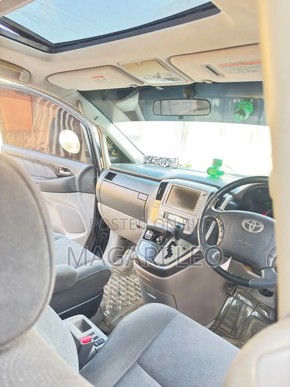 Toyota Alphard 2.4 Petrol AWD 2006 Black