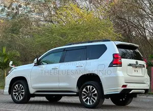 Toyota Land Cruiser Prado 2023 White