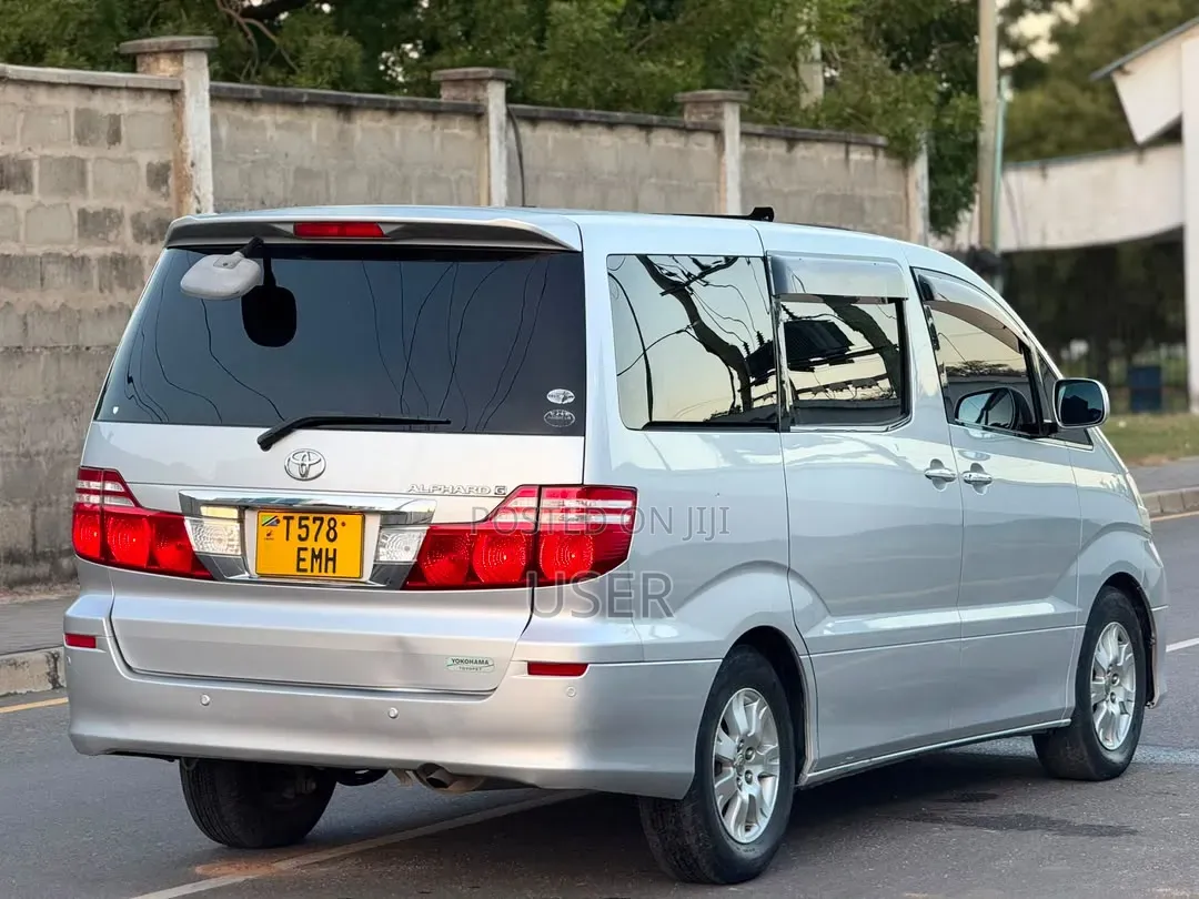 Toyota Alphard 2005 Silver