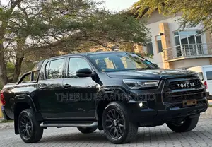 Toyota Hilux 2023 Black