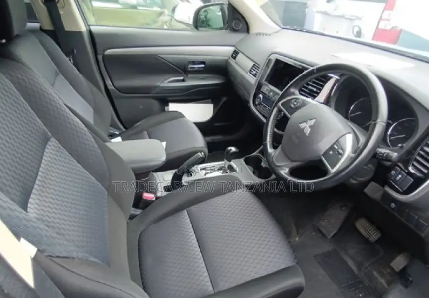 Mitsubishi Outlander 2013 Silver