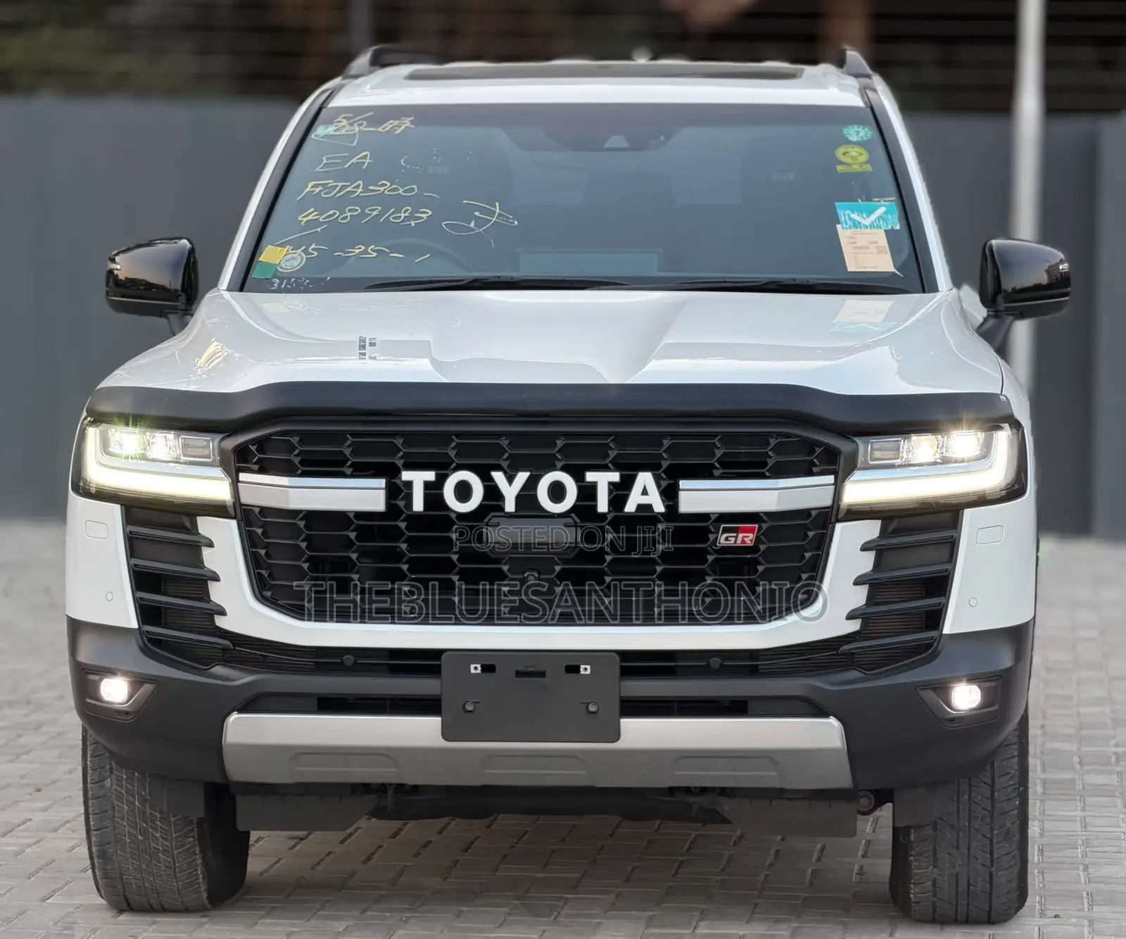 Toyota Land Cruiser 2024 White
