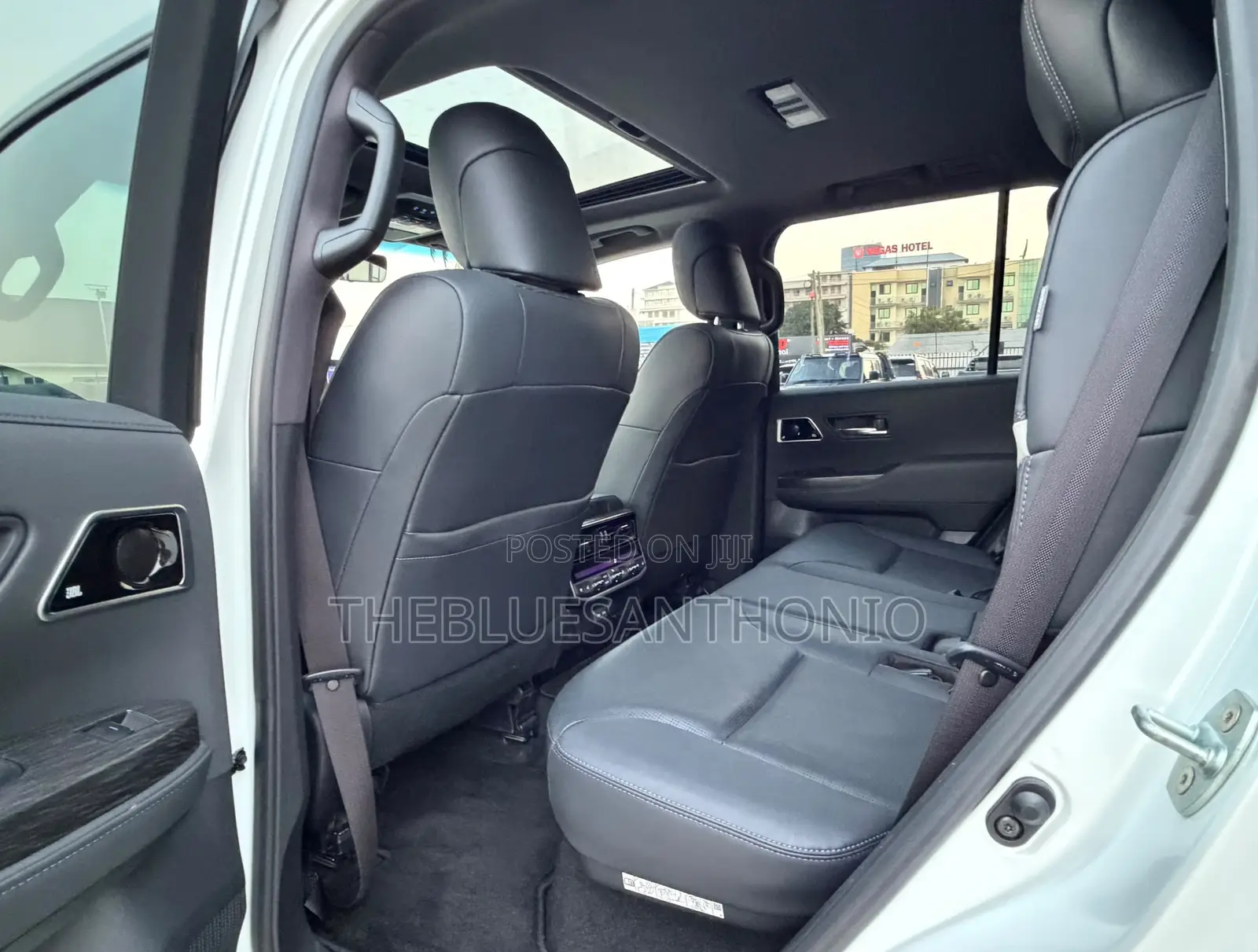 Toyota Land Cruiser 2024 White