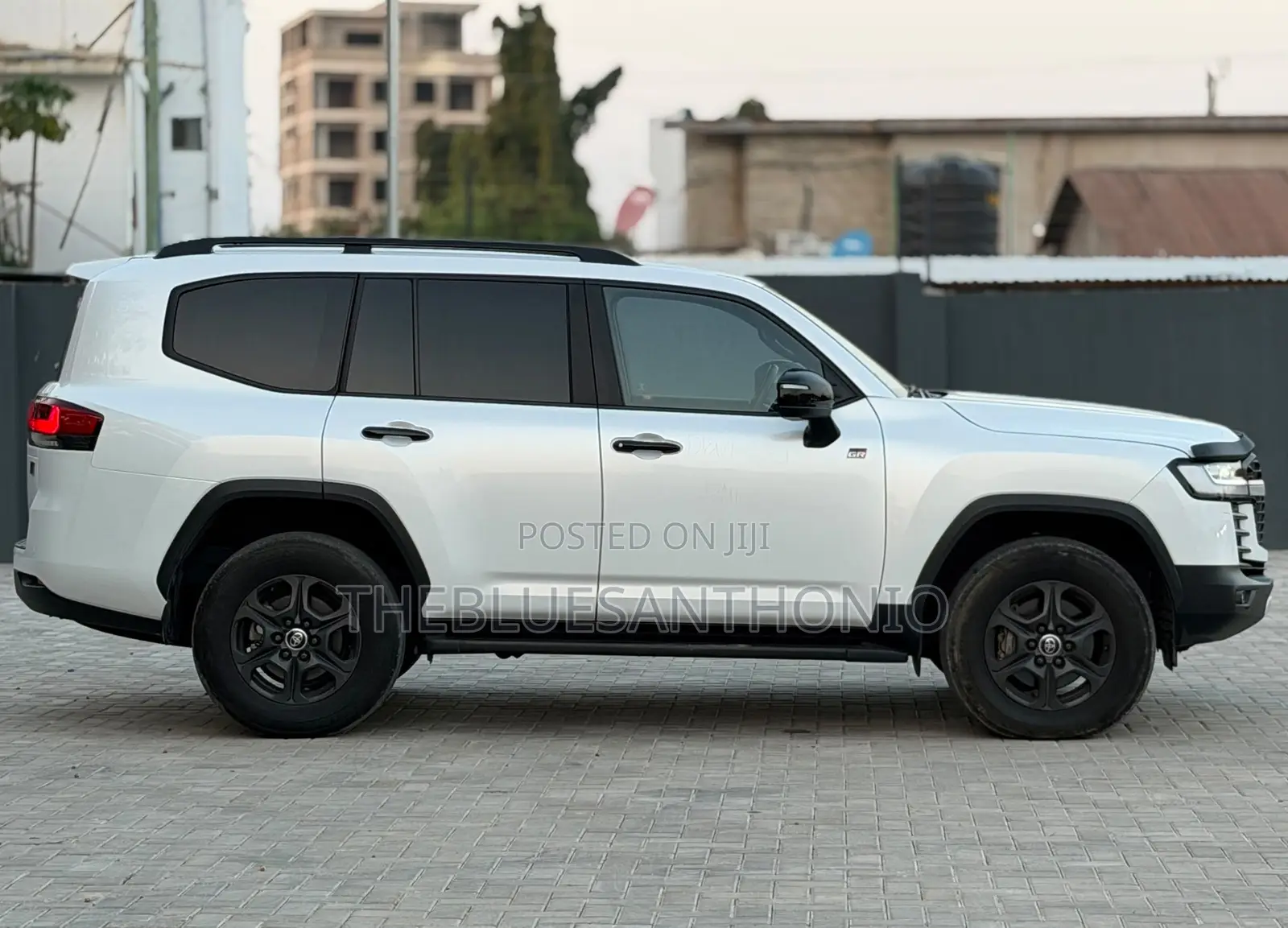 Toyota Land Cruiser 2024 White
