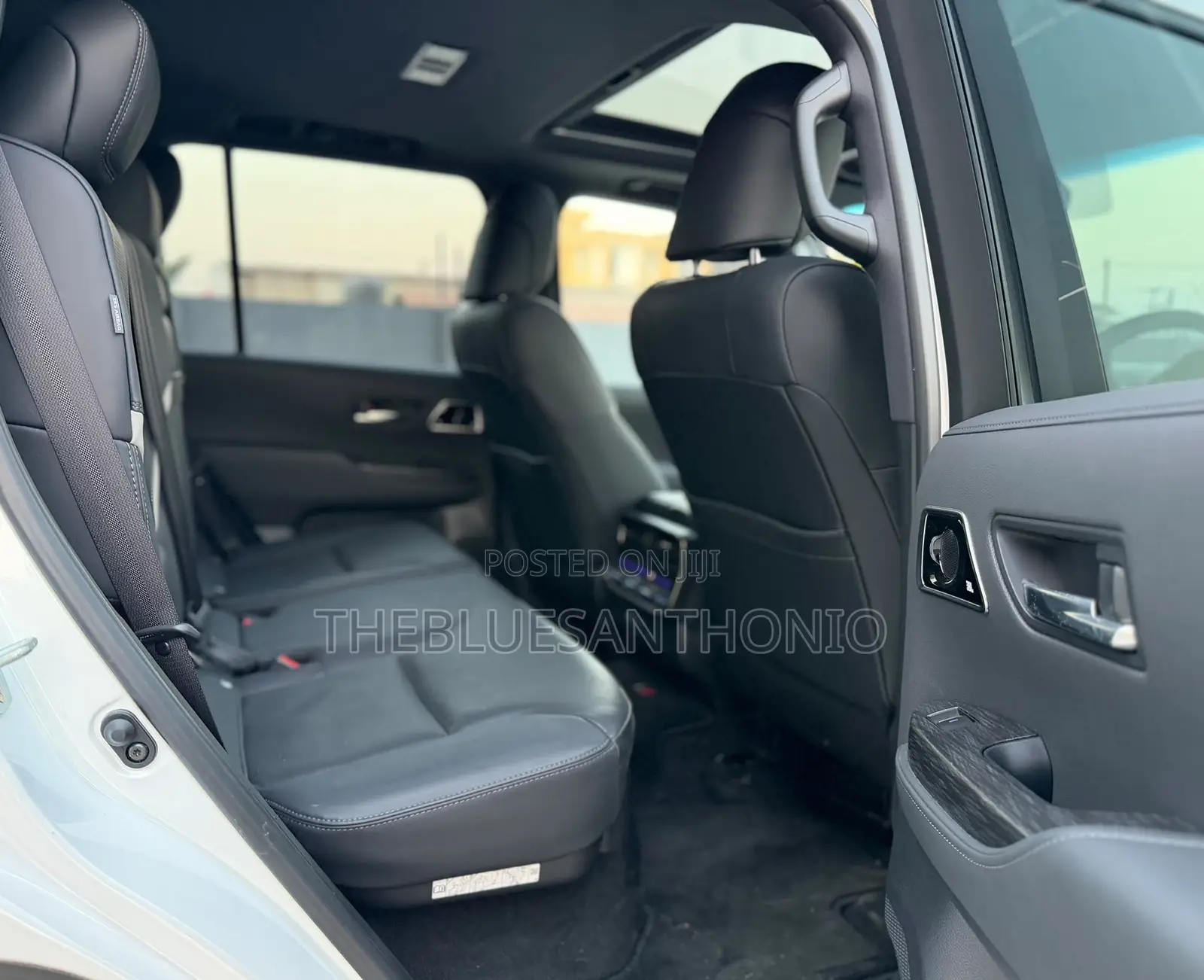 Toyota Land Cruiser 2024 White