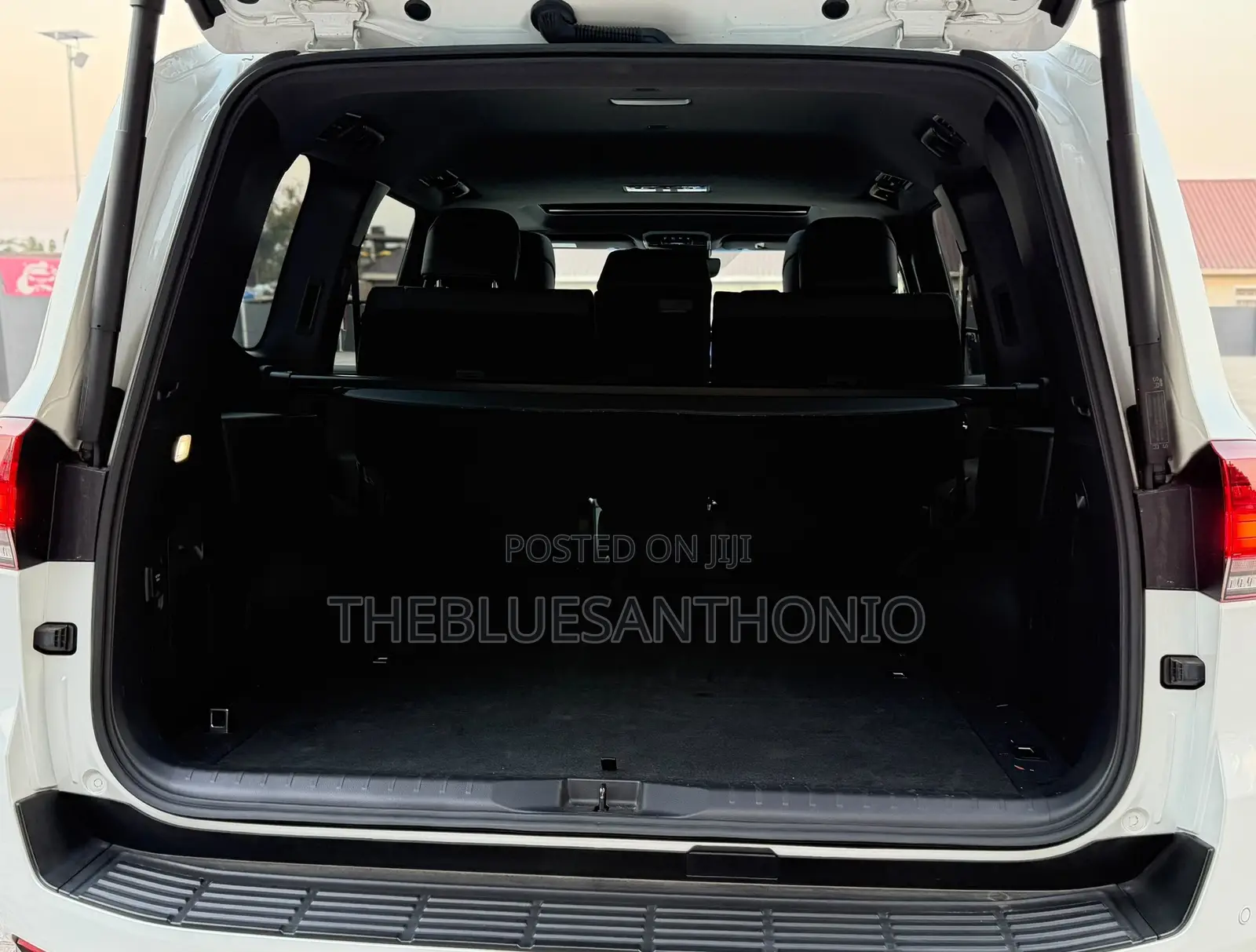 Toyota Land Cruiser 2024 White