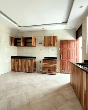 4bdrm Villa in Mikocheni for rent