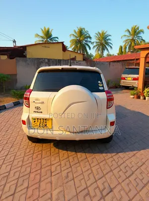 Toyota RAV4 2005 White