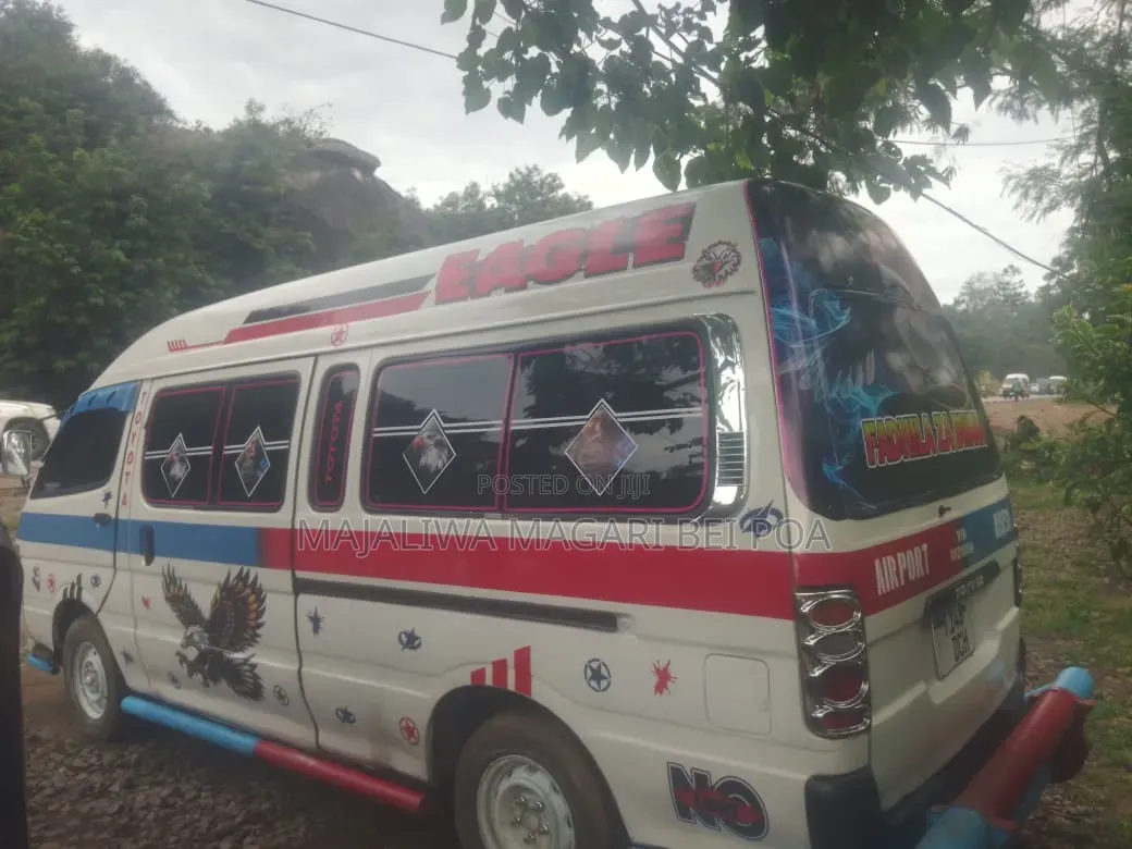 Toyota HiAce 2008 White