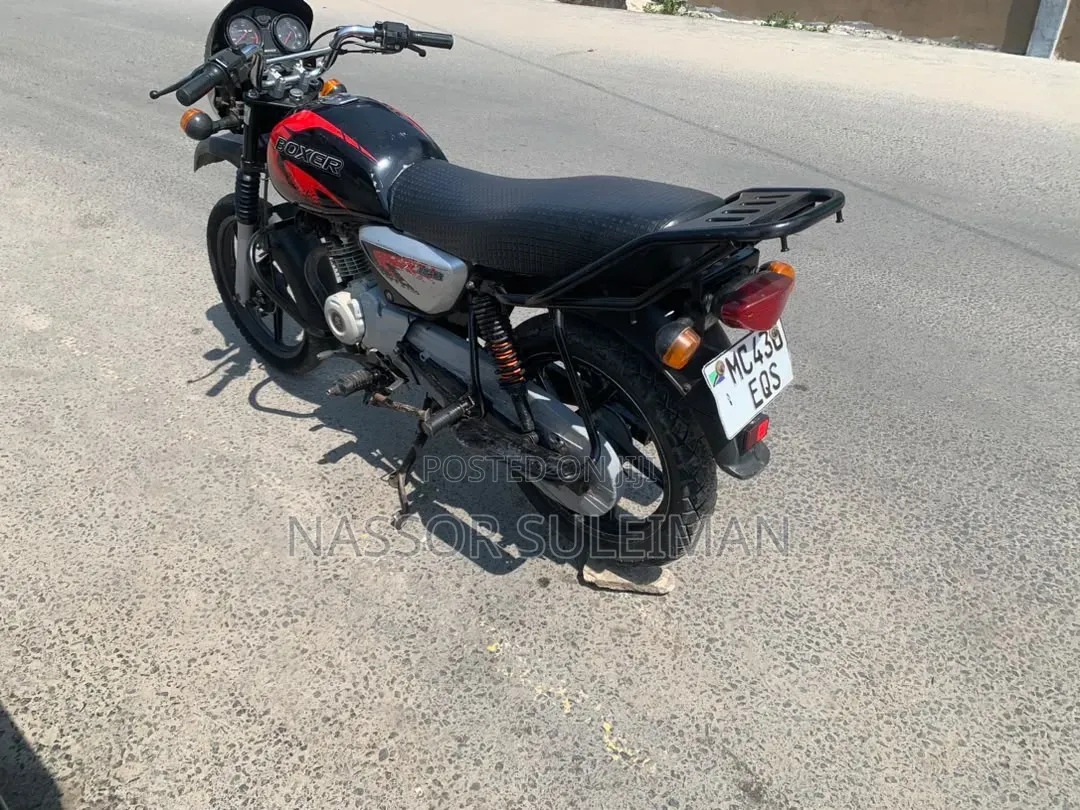 Bajaj Boxer X125 2025 Black