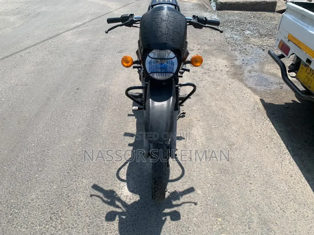 Bajaj Boxer X125 2025 Black