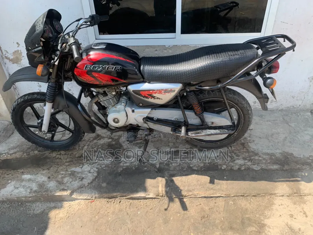 Bajaj Boxer X125 2025 Black