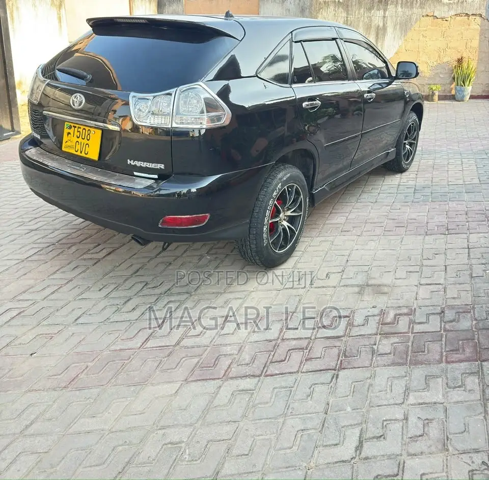 Toyota Harrier 2.4 2005 Black