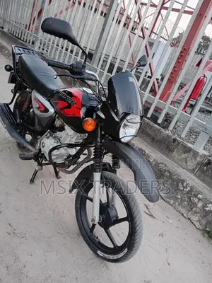 Bajaj Boxer X125 2023 Red