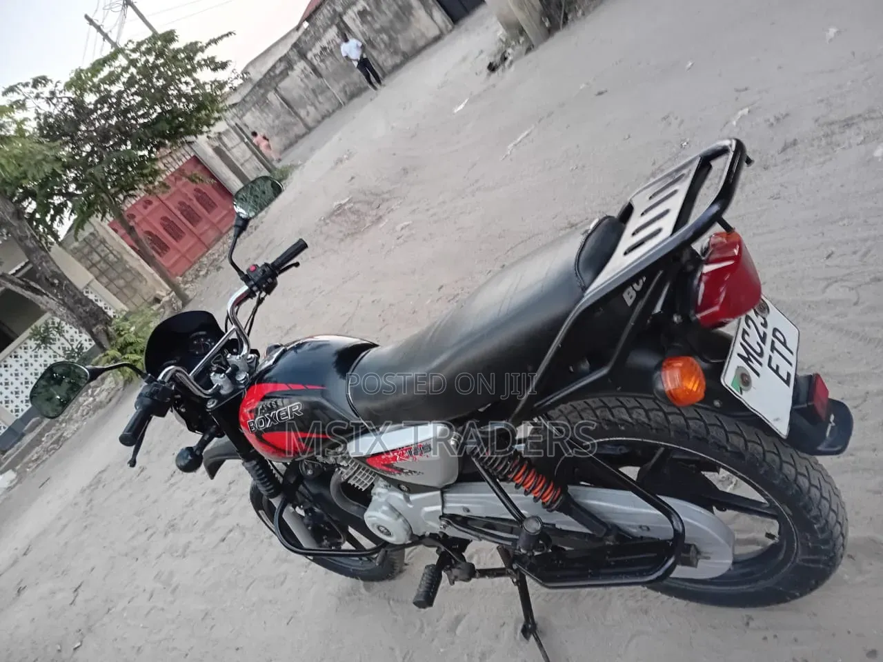 Bajaj Boxer X125 2023 Red