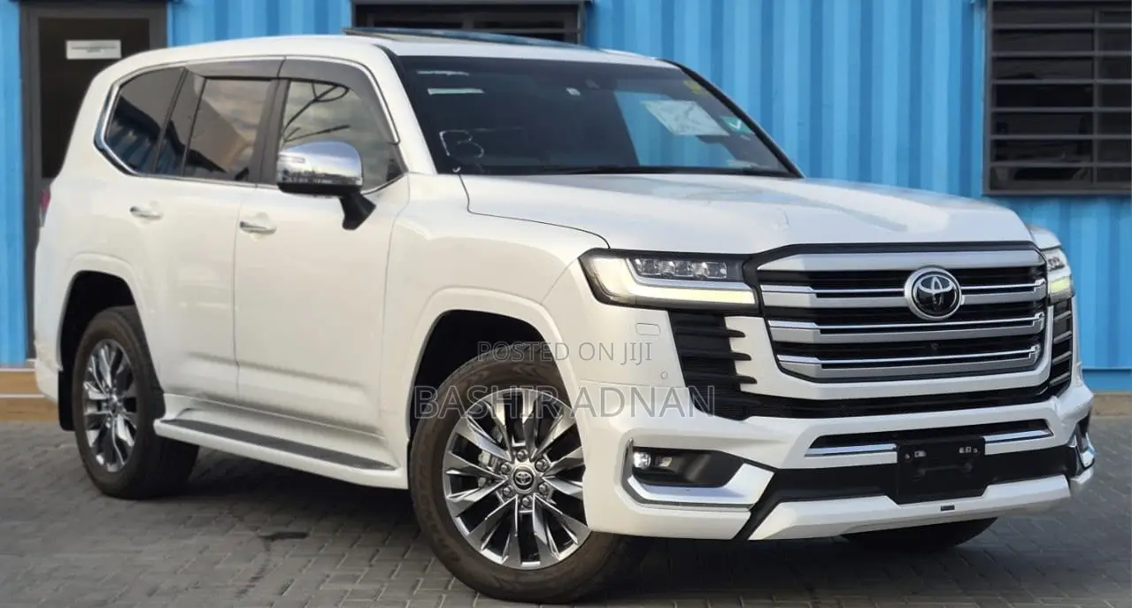 New Toyota Land Cruiser LC300 2023 White